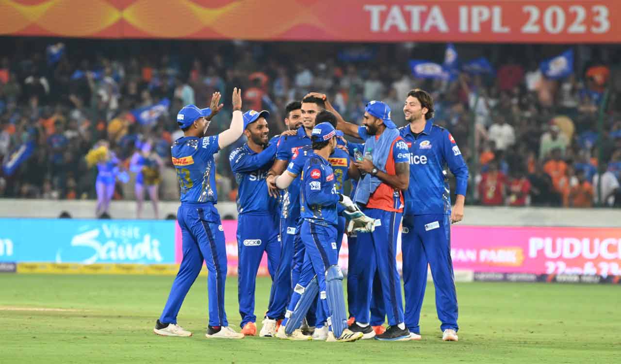 Ipl Mumbai Indians Steamroll Sunrisers Hyderabad Record Third