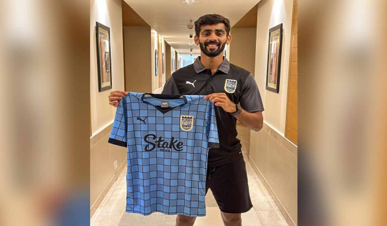 Mumbai City Fc Complete Signing Of Akash Mishra From Hyderabad Fc