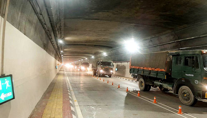 First convoy of Indian Army passes through newly-inaugurated Atal Tunnel