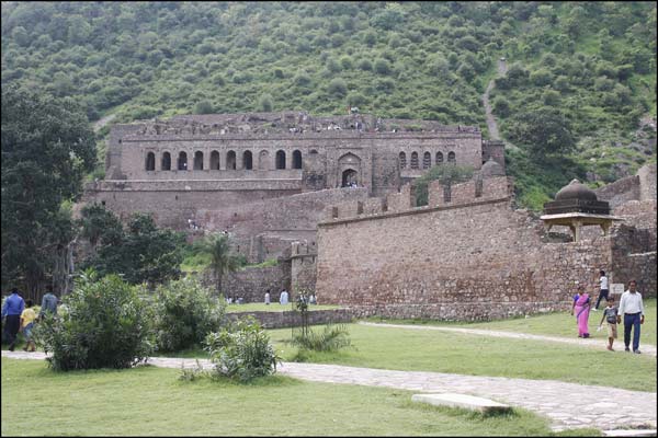 The eerie Bhangarh Fort