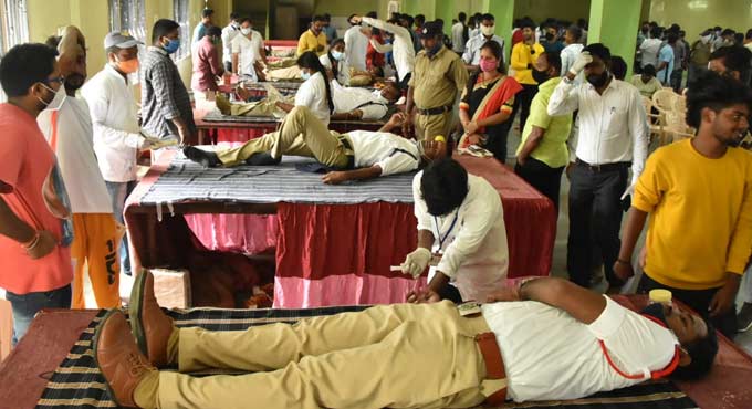 Policemen donate over 100 units of blood in Mancherial
