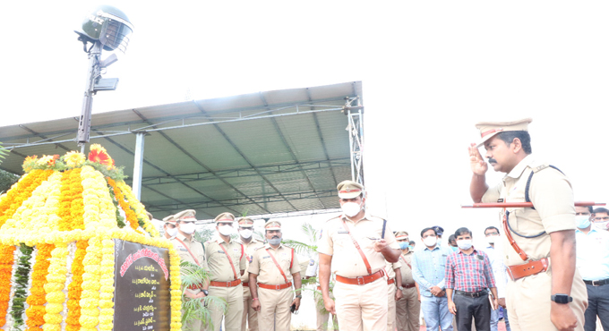 Tributes paid to martyrs on Police Commemoration Day across erstwhile Medak