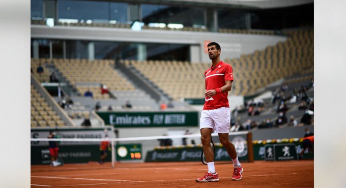 Easy for Djokovic; Ostapenko stuns Pliskova