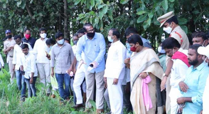 Eatala assures help to all in rain-affected areas