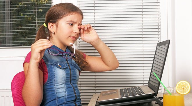 Preventing eye strain from digital devices