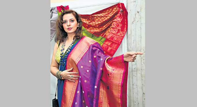 Providing a market for handlooms