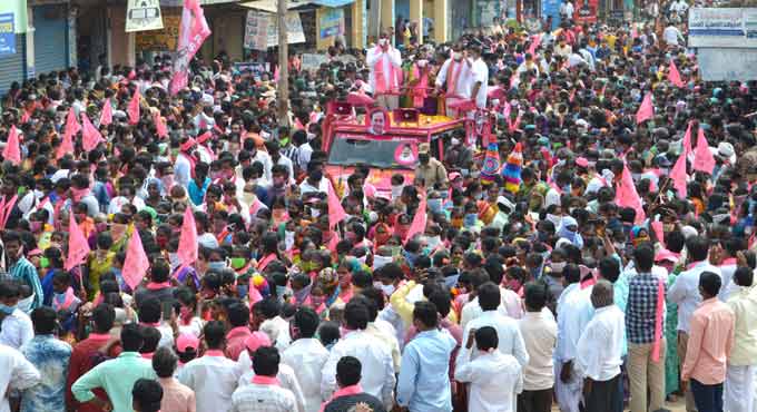 BJP, Congress trying to mislead people with fake promises: Harish