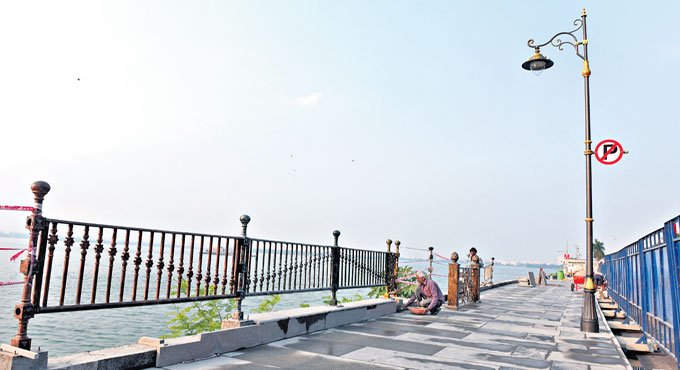GHMC to fortify Hussain Sagar