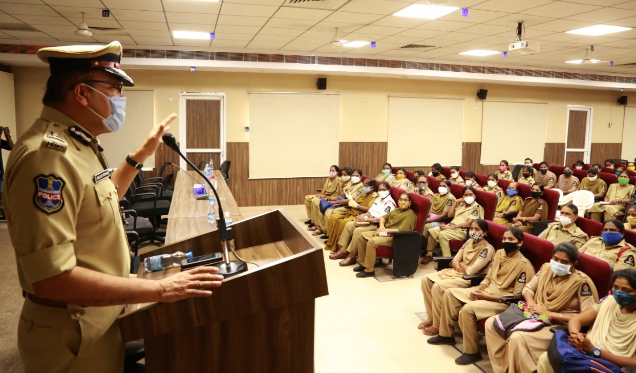 Hyderabad CP asks women cops to improve professional skills