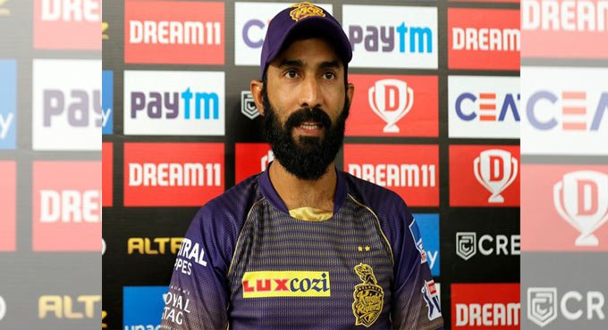IPL 13: Want to give Russell more time in the middle, says Dinesh Karthik