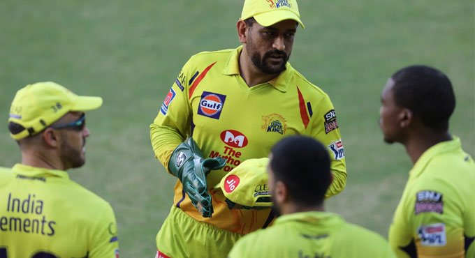 IPL: MS Dhoni 2nd wicketkeeper to take 100 catches