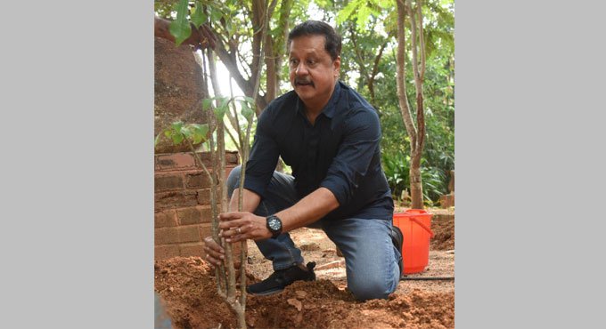 Jayaprakash plants saplings in Madhapur