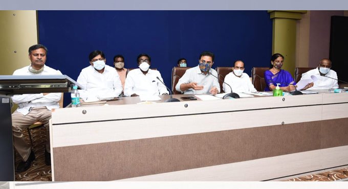 Govt striving to enhance education standards: KTR