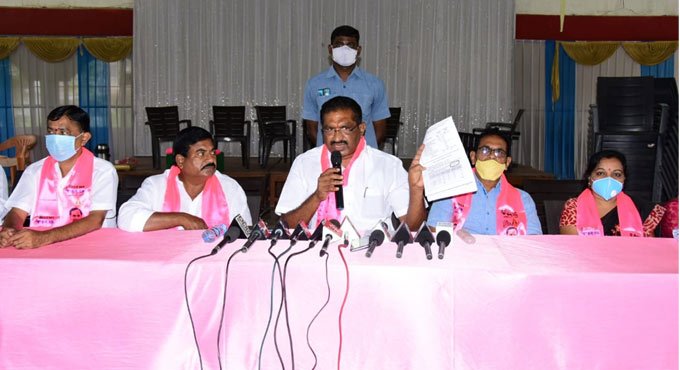 Karimnagar Mayor wants BJP chief to accept FM’s challenge