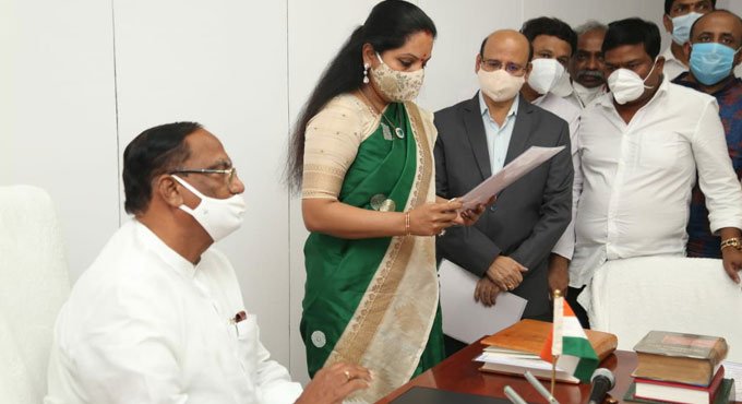 K Kavitha takes oath as Nizamabad MLC