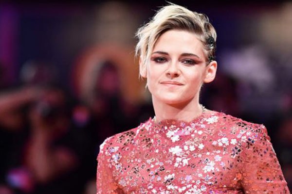 The accent is intimidating: Kristen Stewart