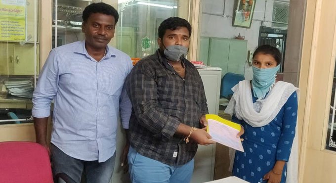 Netizens come to aid of orphan girls in Mancherial