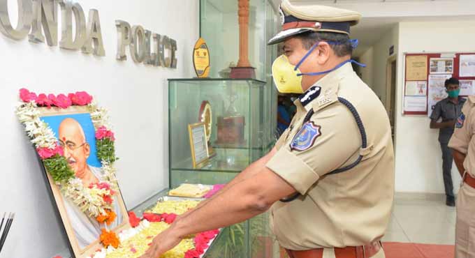 Rachakonda CP Bhagwat pays tribute to Mahatma