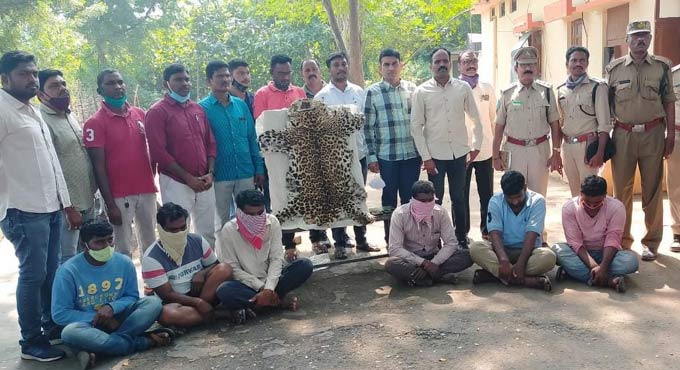 Six held in Mancherial for trying to sell leopard skin