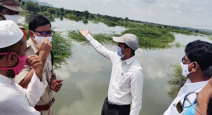 Nalgonda: People living in low lying areas shifted to temporary shelters