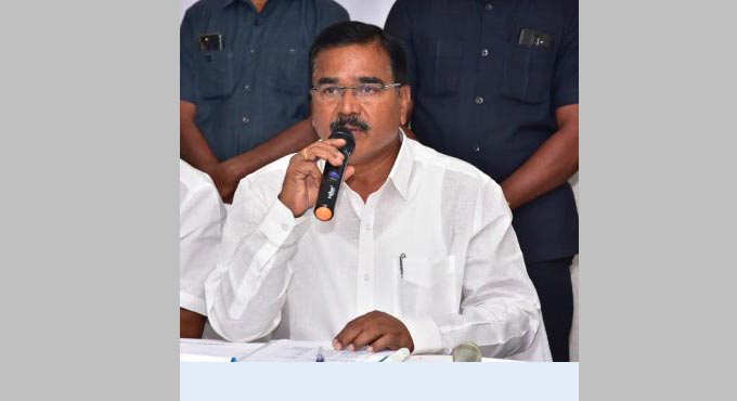 Allot cotton, groundnut research centres for Telangana: Niranjan Reddy
