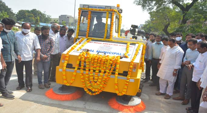 Nirmal municipality gets modern sweeping machine