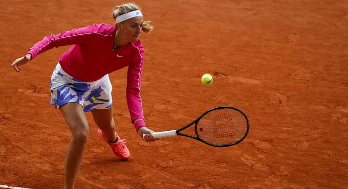 Petra Kvitova sweeps into French Open quarters
