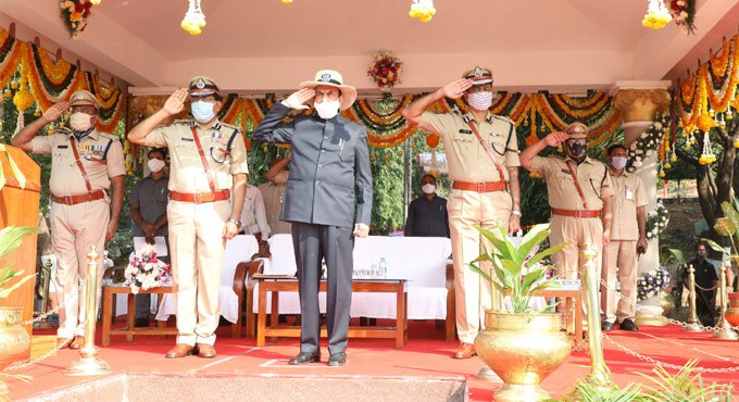 Plans to recruit more police personnel in Telangana: Mahmood Ali
