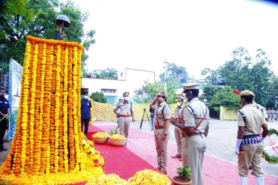 Telangana: Rich tributes paid to police martyrs on Police Commemoration Day
