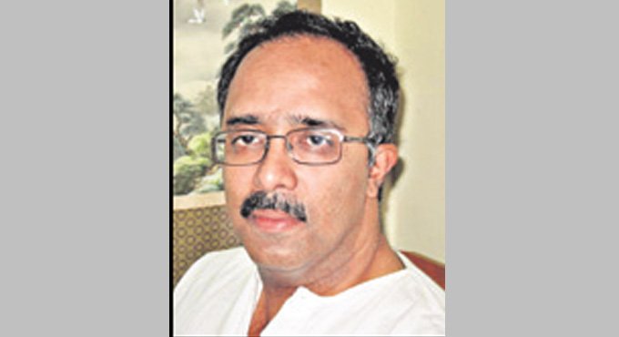 Self-spectacular, self-revelation