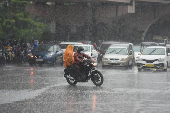 Rains continue in Hyderabad
