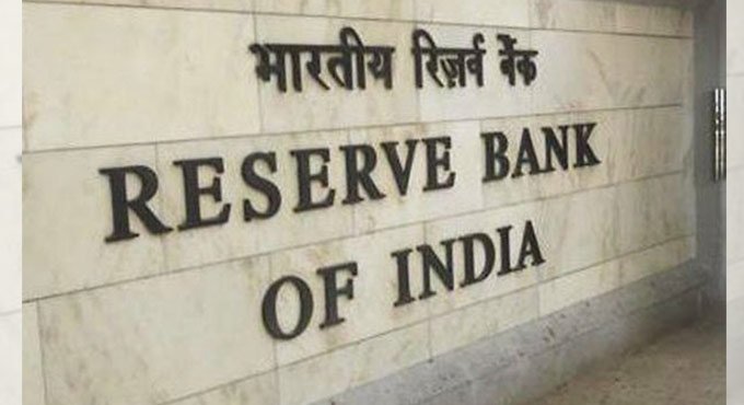 RBI affirms currency notes potential corona carriers: CAIT