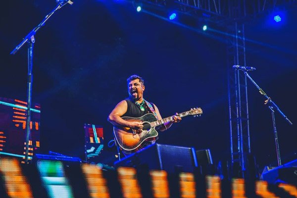 There is nothing I like about virtual concerts: Raghu Dixit