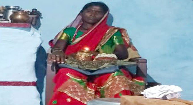 Revering goddess Durga, Sangareddy woman ‘sits’ on fast