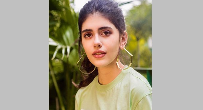 Sanjana Sanghi celebrates as her alma mater turns 100