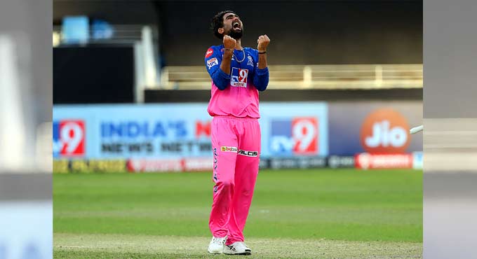 Sehwag impressed with Tewatia’s catch at the boundary