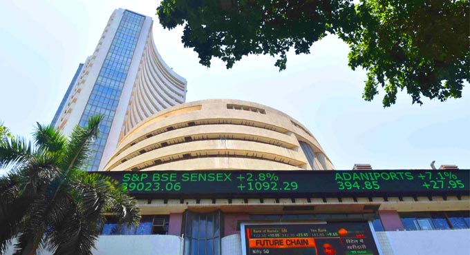 Sensex sheds 173 pts amid F&O expiry; Nifty slips below 11,700