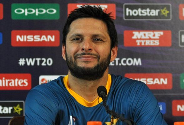 Afridi says Dhoni doesn’t deserve such treatment