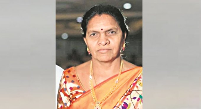 TRS to field Ramalinga Reddy’s wife from Dubbak