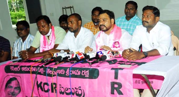 ABVP activists pelt stones at Chief Whip’s camp office in Warangal