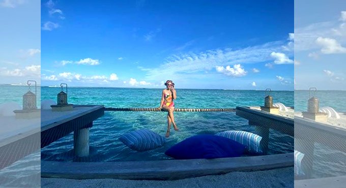 Taapsee Pannu shares her picture with serene backdrop in Maldives