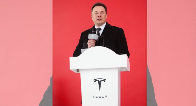 Tesla launches ‘Full Self Driving’ beta to select drivers