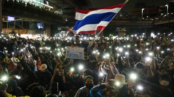 Thai authorities seek to censor coverage of student protests