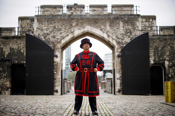 Tower of London ravens re-adapt to life after lockdown