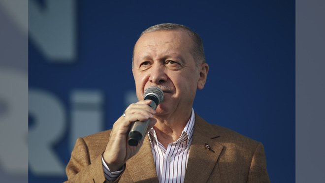 Turkish president dares US to impose economic sanctions