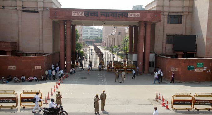 Hathras DM owns full responsibility for ‘night cremation’