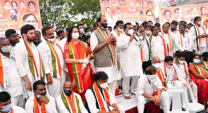 Farm bills will favour corporates, not farmers, says Uttam