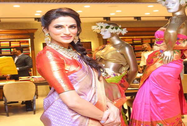 Discover finest Kanjivaram silks at VRK Heritage