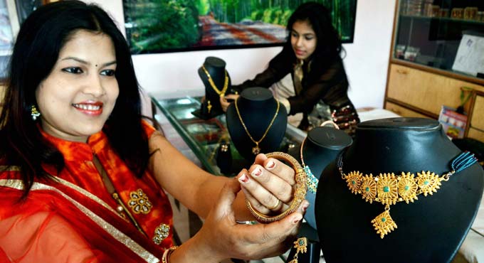 Gold ETFs log Rs 2,400-cr inflow in Sept quarter