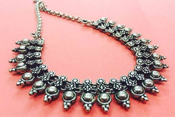 Online jewellery: Millennials, minimalism and the marketplace